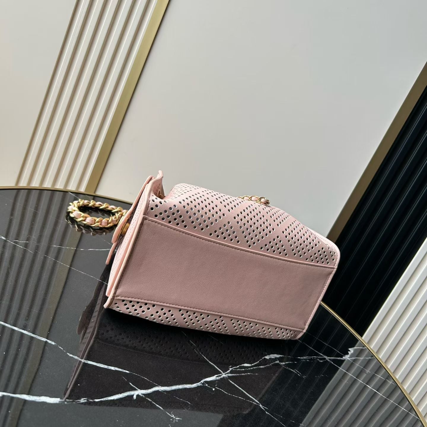 CHANEL 26S HOBO BAG 22 IN LIGHT PINK PERFORATED CALFSKIN GOLD HARDWARE