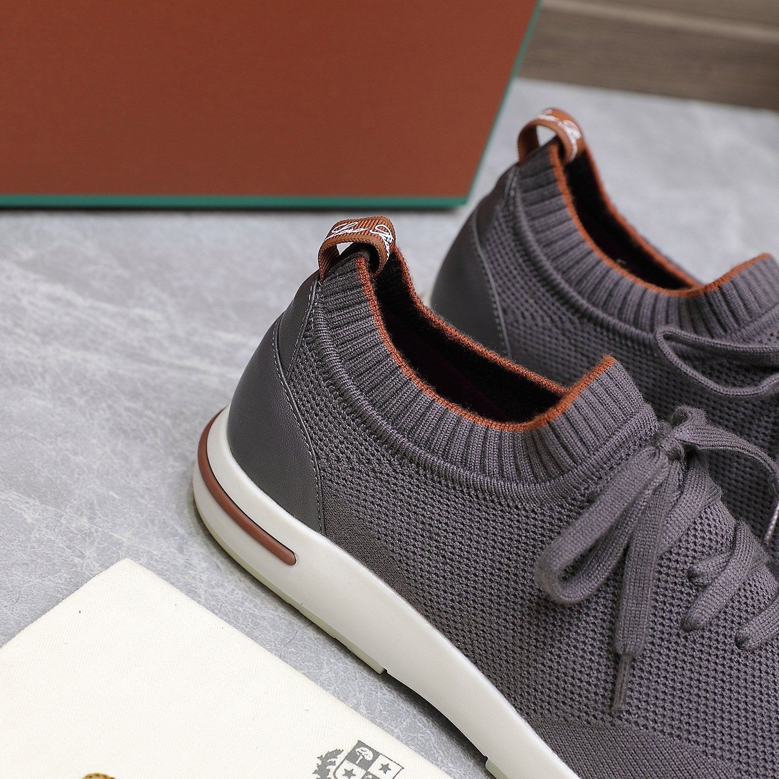 LP LADY FLEXY WALK SNEAKER IN GREY FABRIC