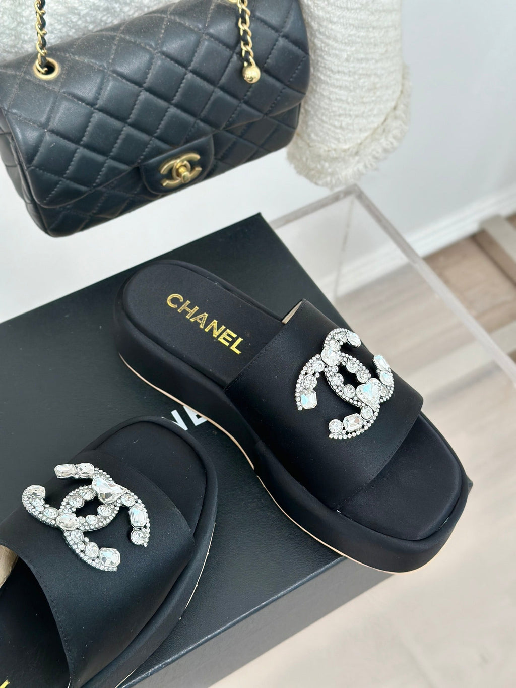 SLIPPERS THICK SOLE IN BLACK SATIN