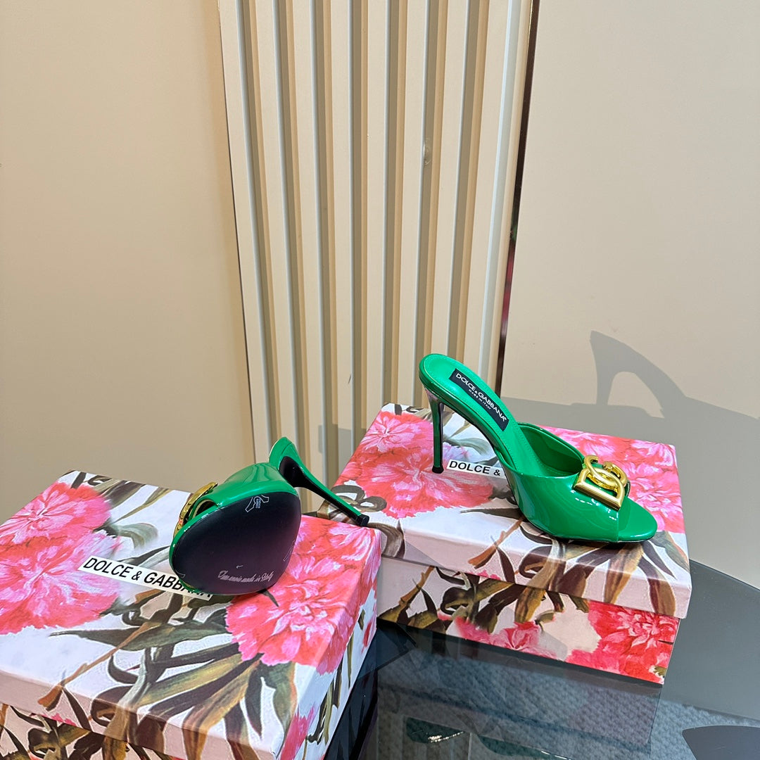 DG FOOTWEAR – LIGHT 100MM IN GREEN PATENT CALFSKIN MULES