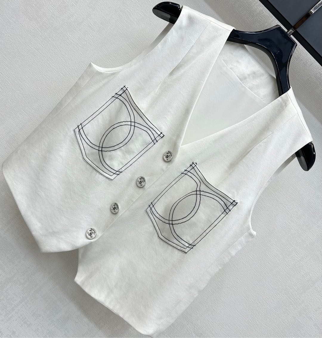 CHANEL SLEEVELESS BUTTONED BLAZER 274758