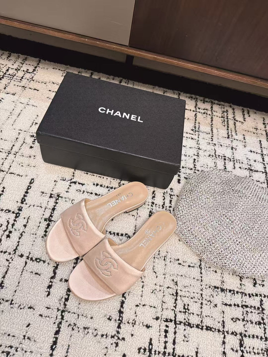 SLIPPERS IN LIGHT PINK SATIN MIX CALFSKIN