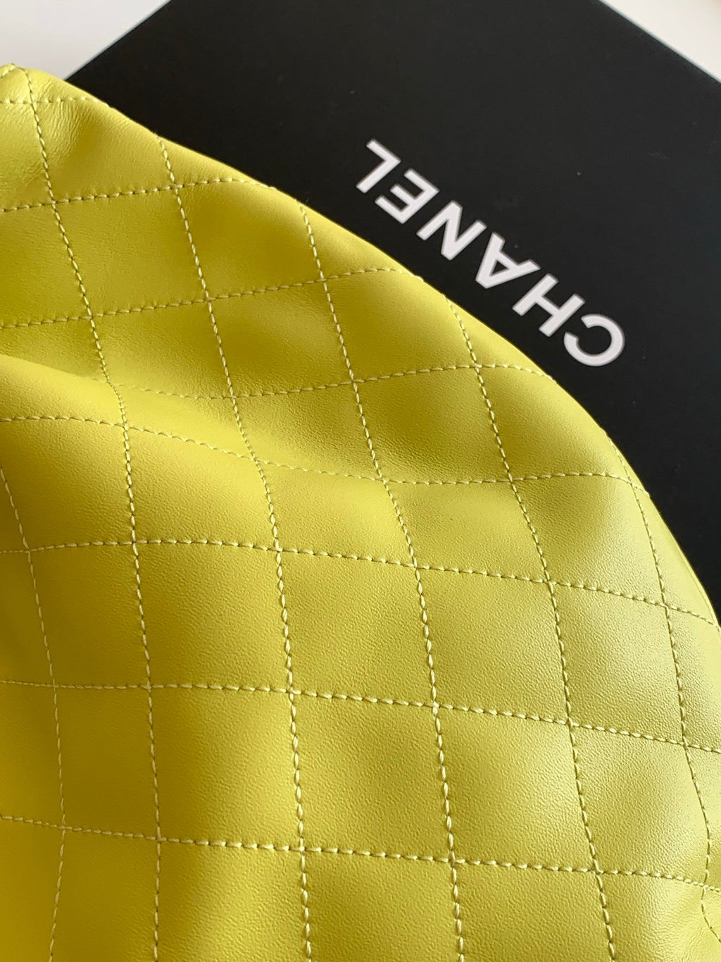CHANEL 26S HAND BAG 32 IN LIME YELLOW LAMBSKIN GOLD HARDWARE