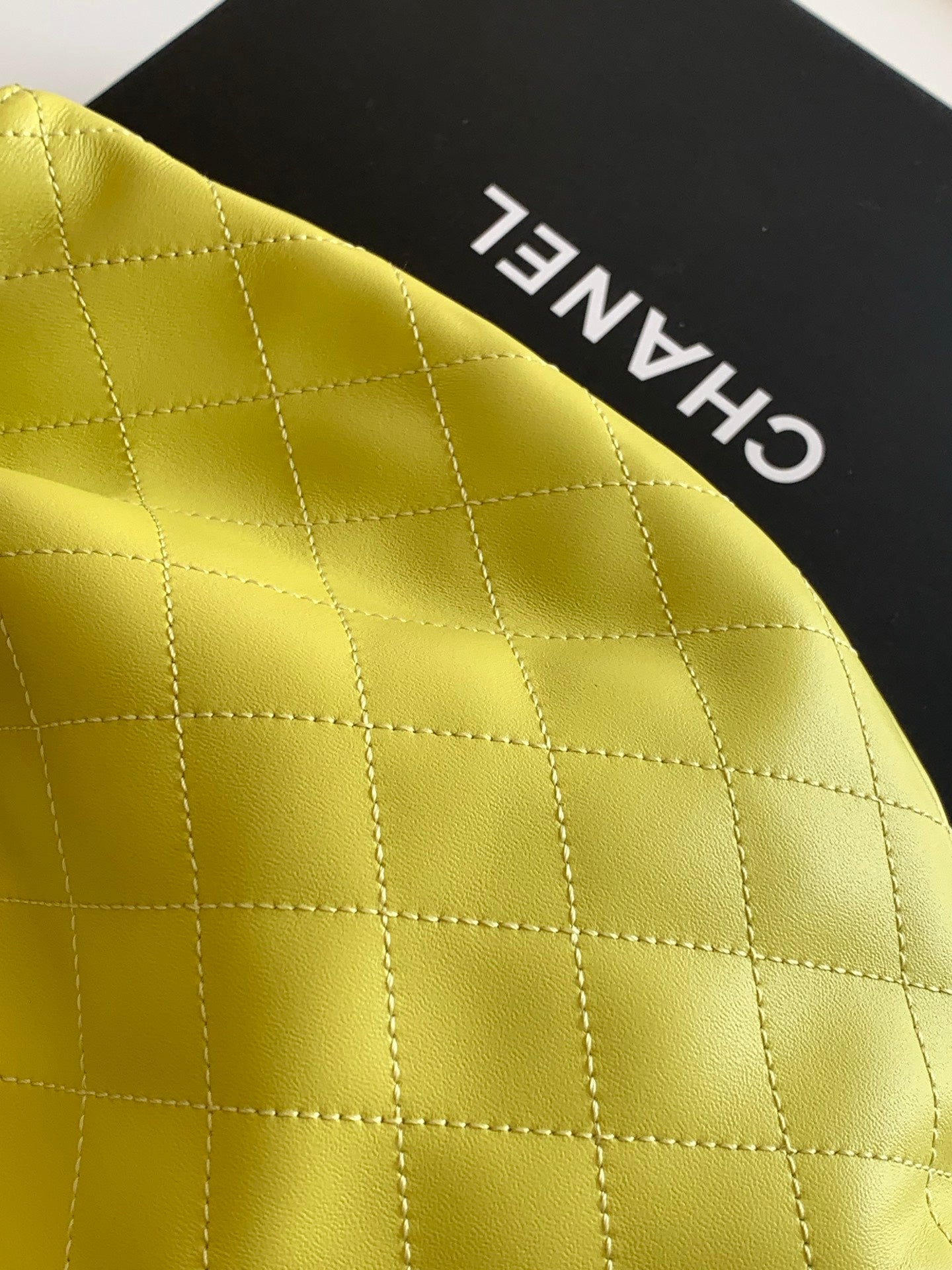 CHANEL 26S HAND BAG 32 IN LIME YELLOW LAMBSKIN GOLD HARDWARE