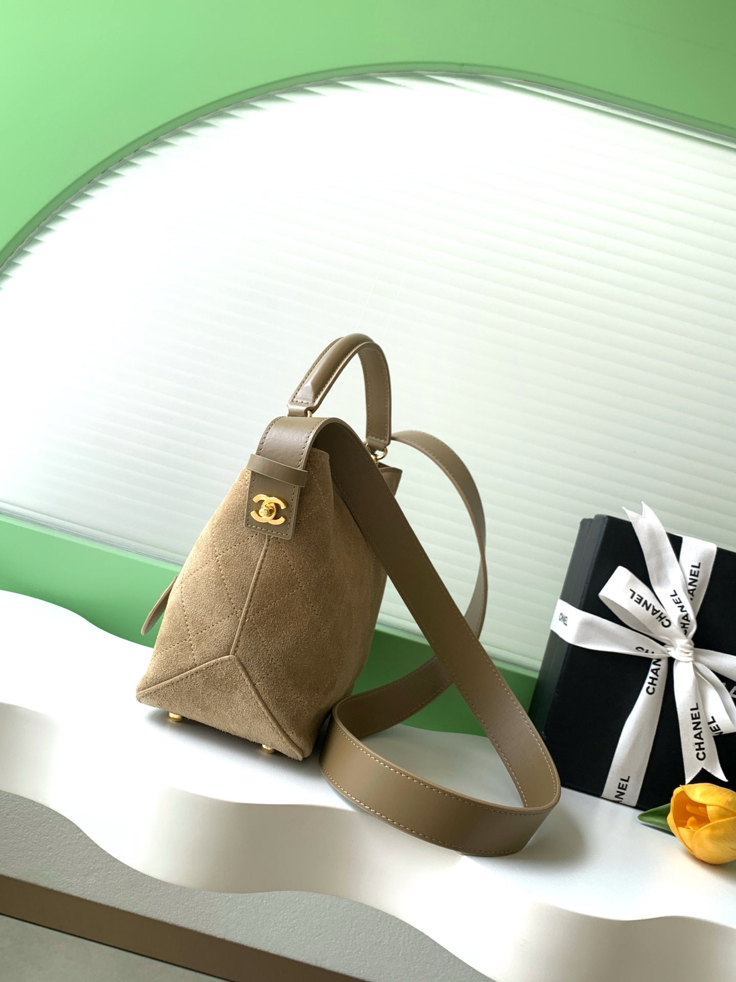 CHANEL 26S BUCKET SHOULDER BAG MEDIUM 29 IN DARK BEIGE SUEDE AND CALFSKIN GOLD HARDWARE
