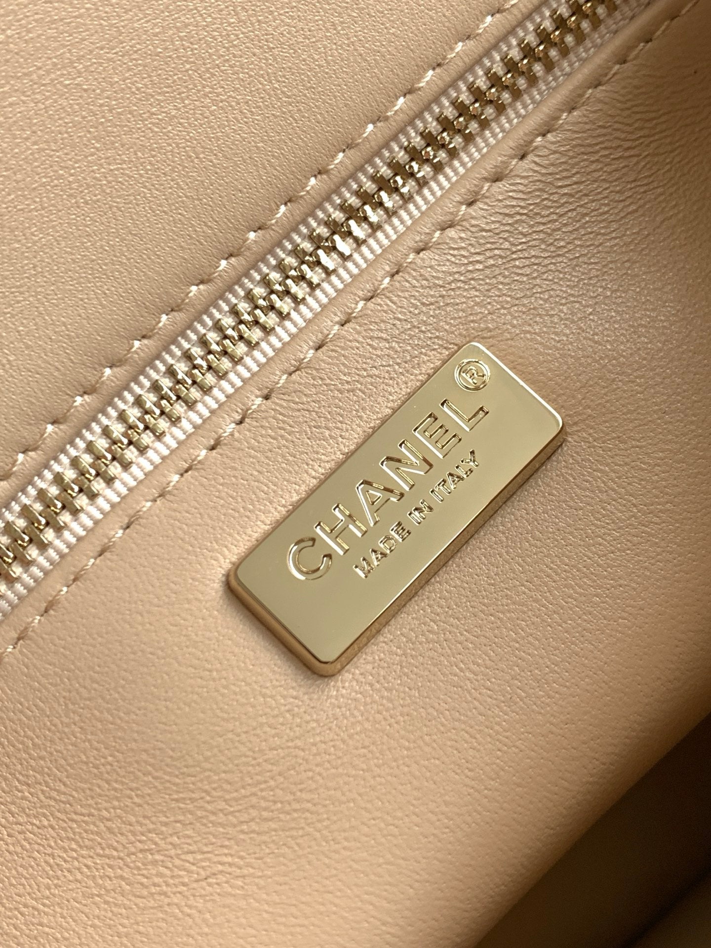 CHANEL 26S SEQUINS FLAP BAG 21 IN BROWN TWEED AND CALFSKIN GOLD HARDWARE