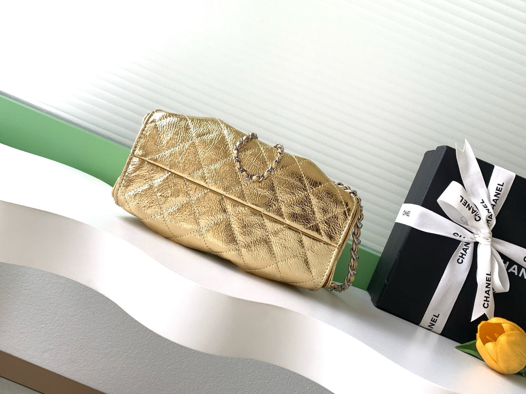 CHANEL 26S HOBO BAG 22 IN GOLD METALLIC CRINKLED CALFSKIN SILVER HARDWARE