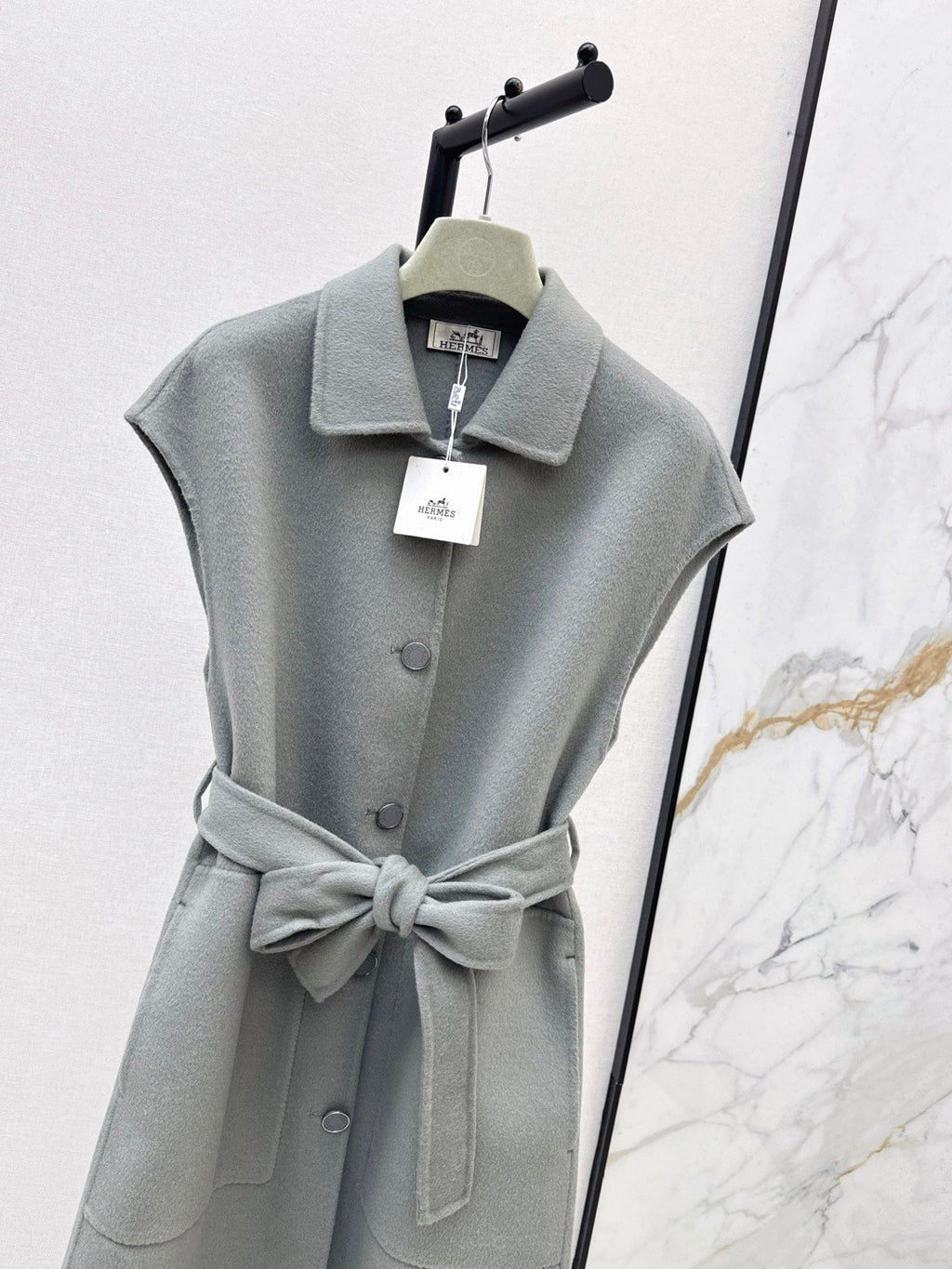 HERMES 25S SLEEVELESS WOOL VEST COAT WITH BOW BELT 96700