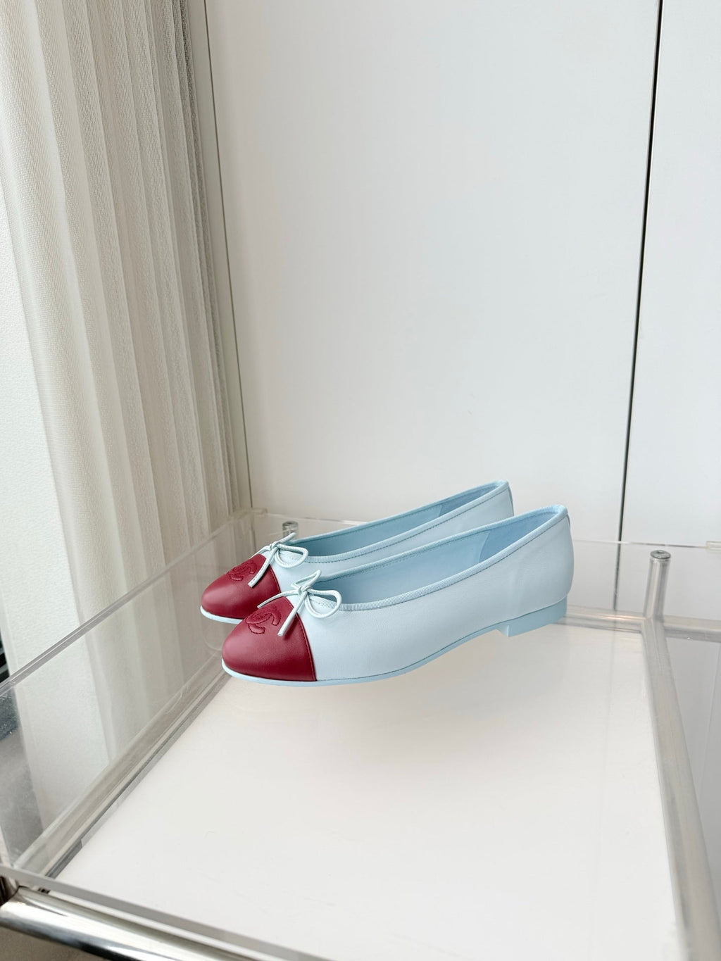 CHANEL 26S BALLET FLATS IN LIGHT BLUE CALFSKIN WITH BURGUNDY RED PATENT TOE CAP & BOW