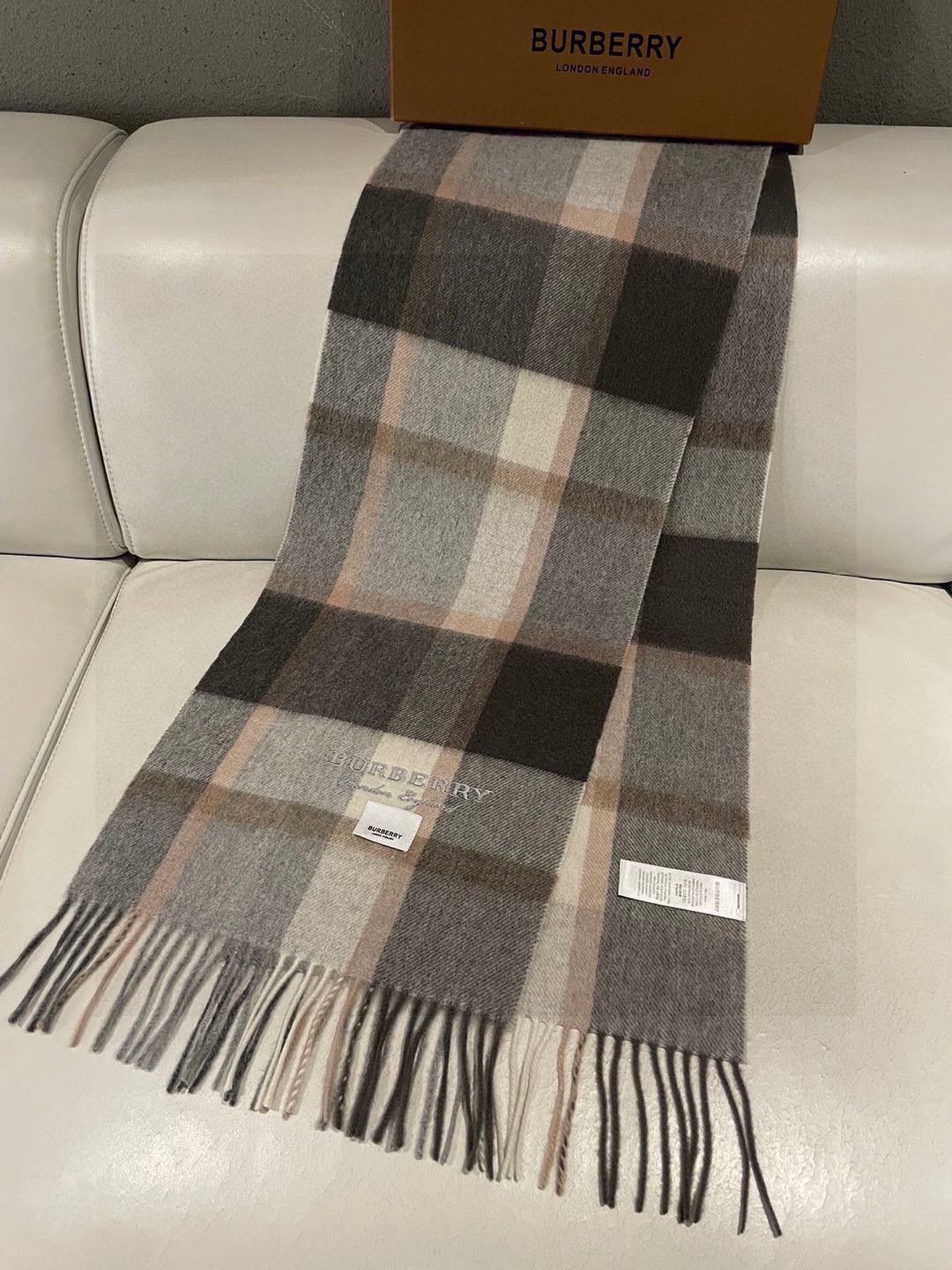 BURBERRY 26S SCARF 180CM IN CASHMERE 159012