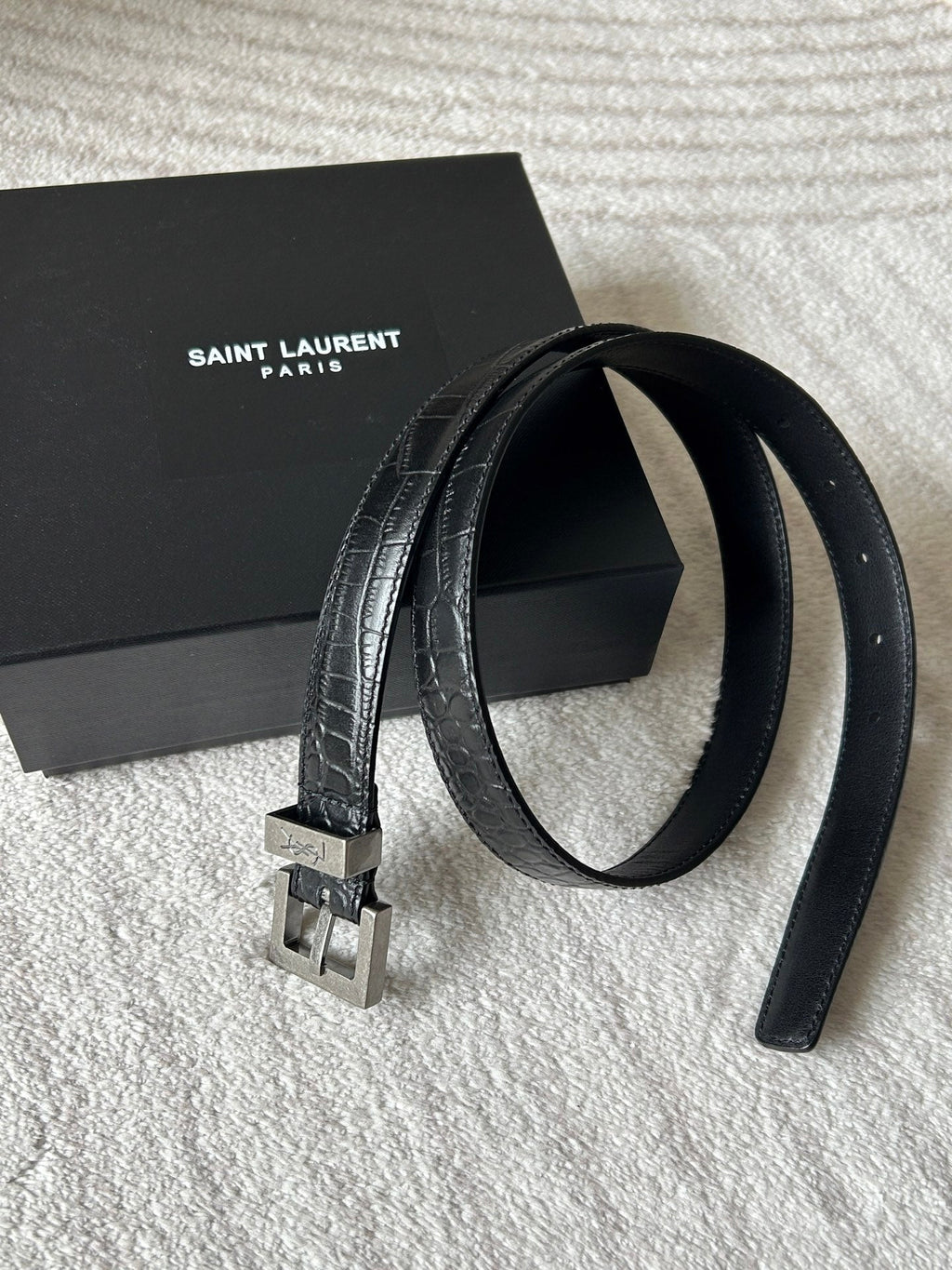 YSL 25S BELT 20 MM IN BLACK EMBOSSED CALFSKIN 543673
