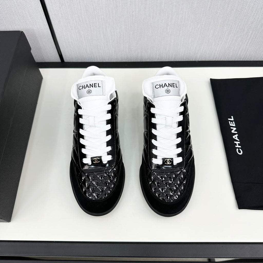 SPORTS SHOES IN GLOSSY BLACK CALFSKIN