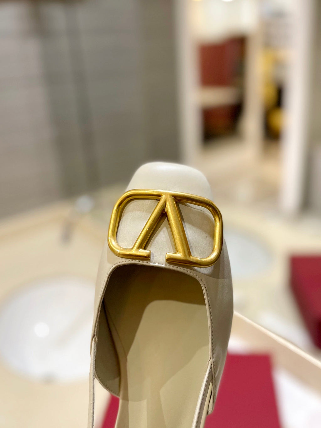 VALENTINO 26S SLINGBACK IN CREAM WHITE SMOOTH CALFSKIN