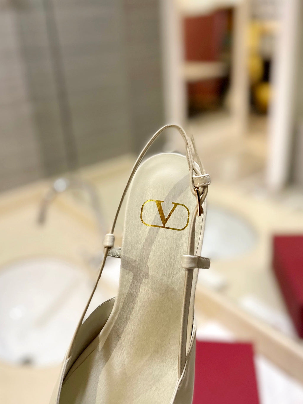 VALENTINO 26S SLINGBACK IN CREAM WHITE SMOOTH CALFSKIN