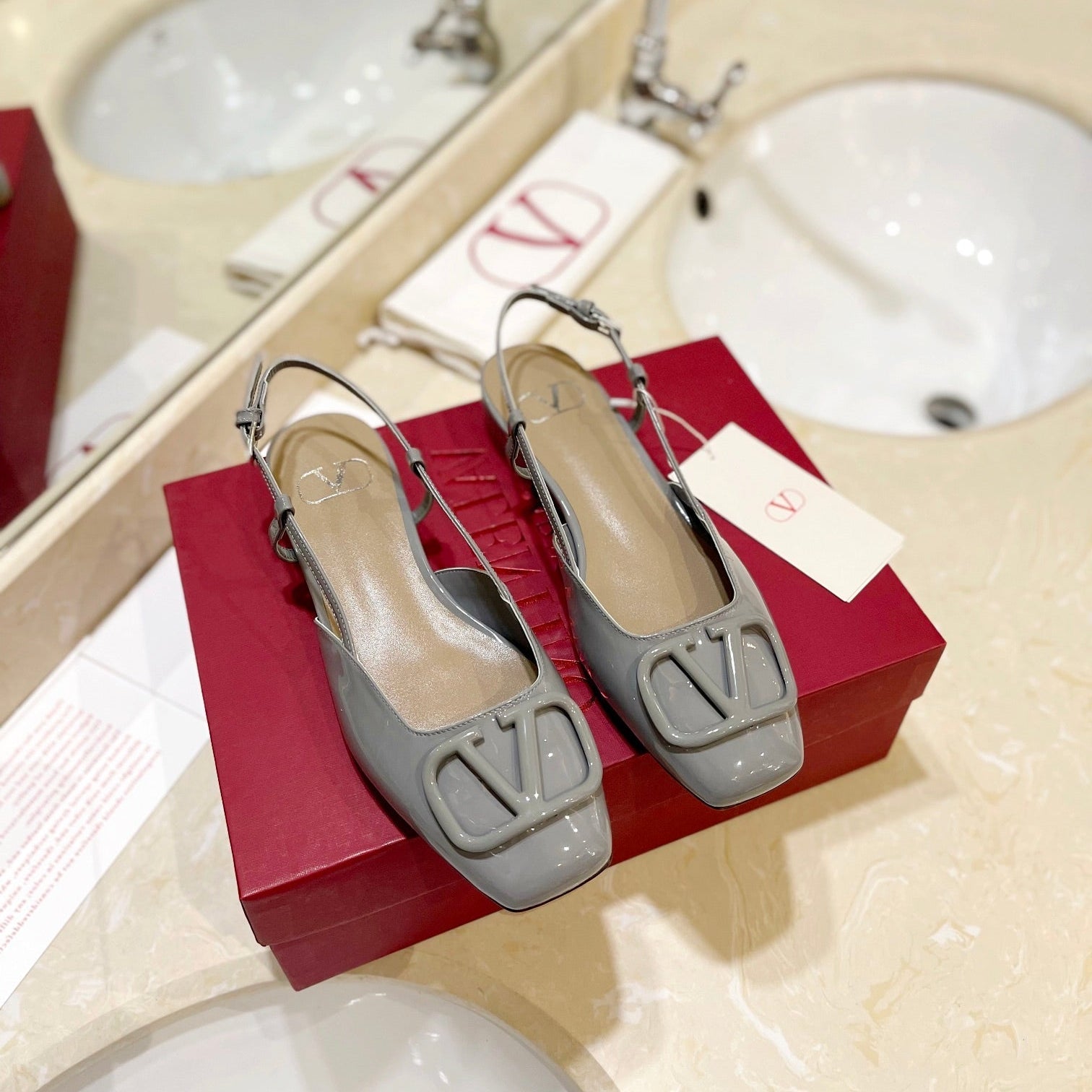 VALENTINO 26S SLINGBACK IN LIGHT GREY PATENT CALFSKIN