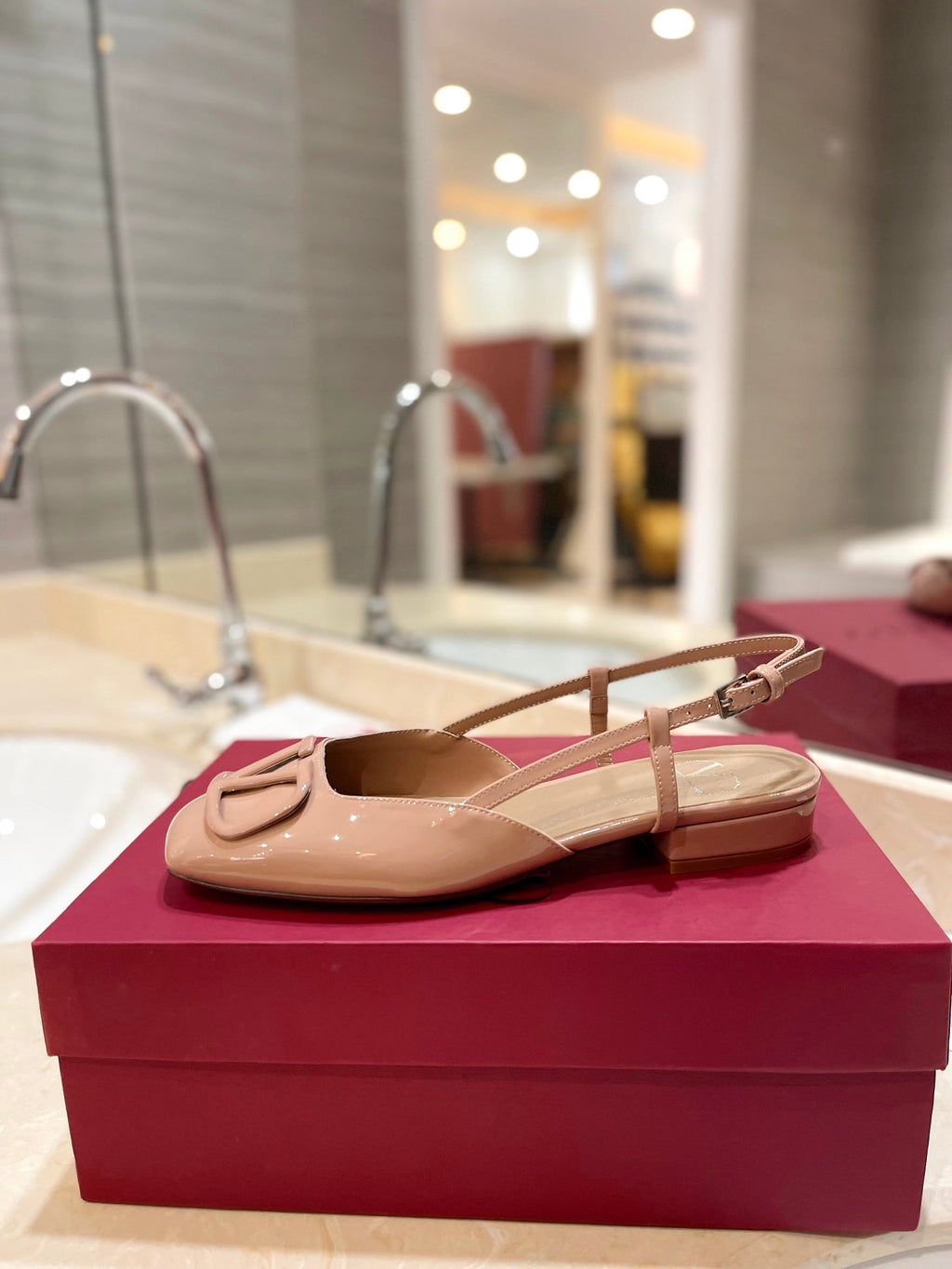 VALENTINO 26S SLINGBACK IN LIGHT BEIGE PINK PATENT CALFSKIN
