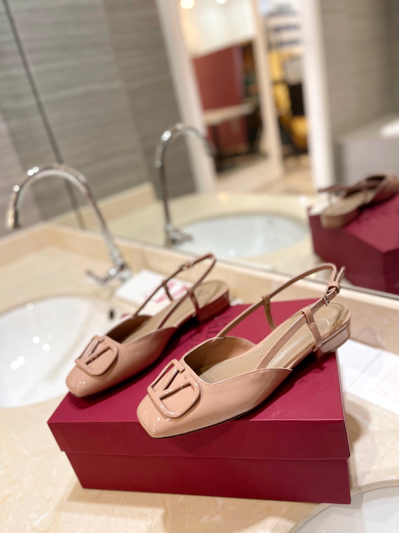 VALENTINO 26S SLINGBACK IN LIGHT BEIGE PINK PATENT CALFSKIN