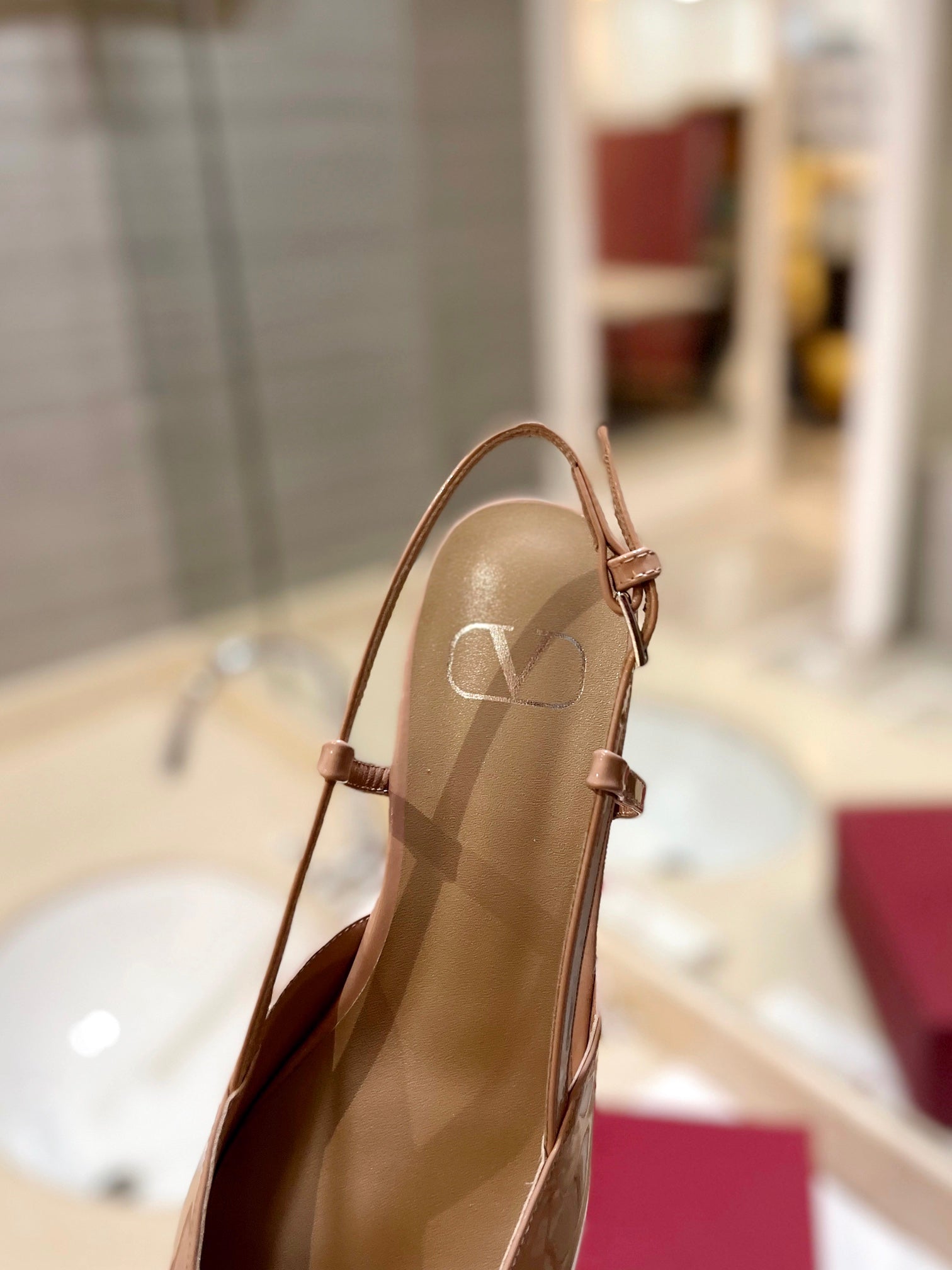 VALENTINO 26S SLINGBACK IN LIGHT BEIGE PINK PATENT CALFSKIN