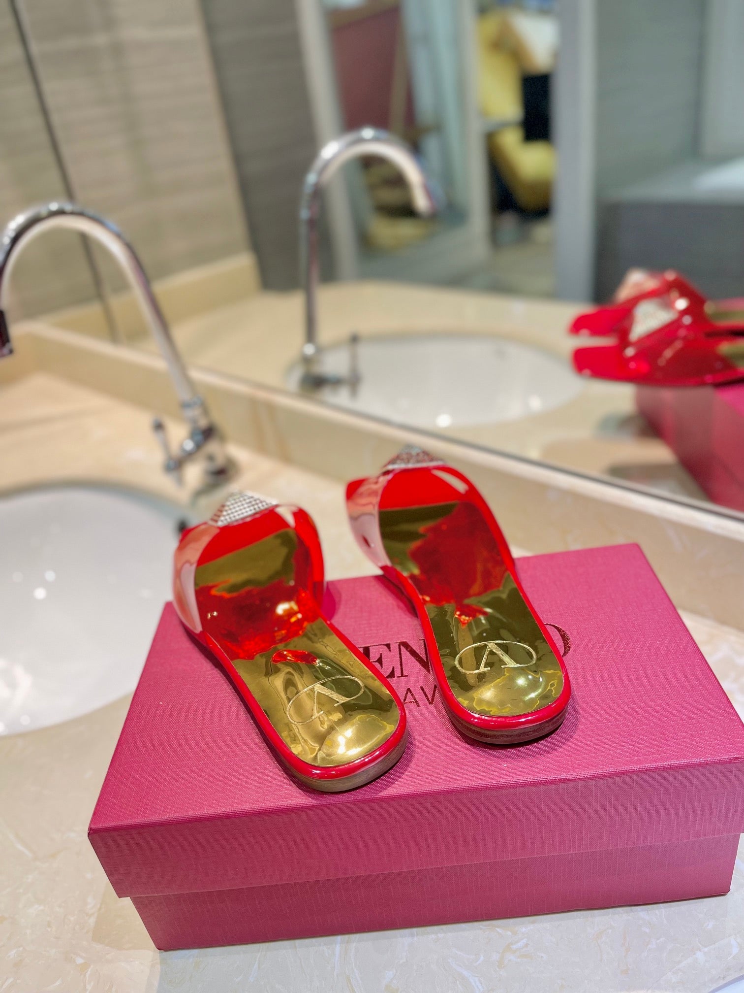 VALENTINO 26S FLAT SLIDES IN RED MIX GOLD LAMBSKIN WITH CRYSTAL