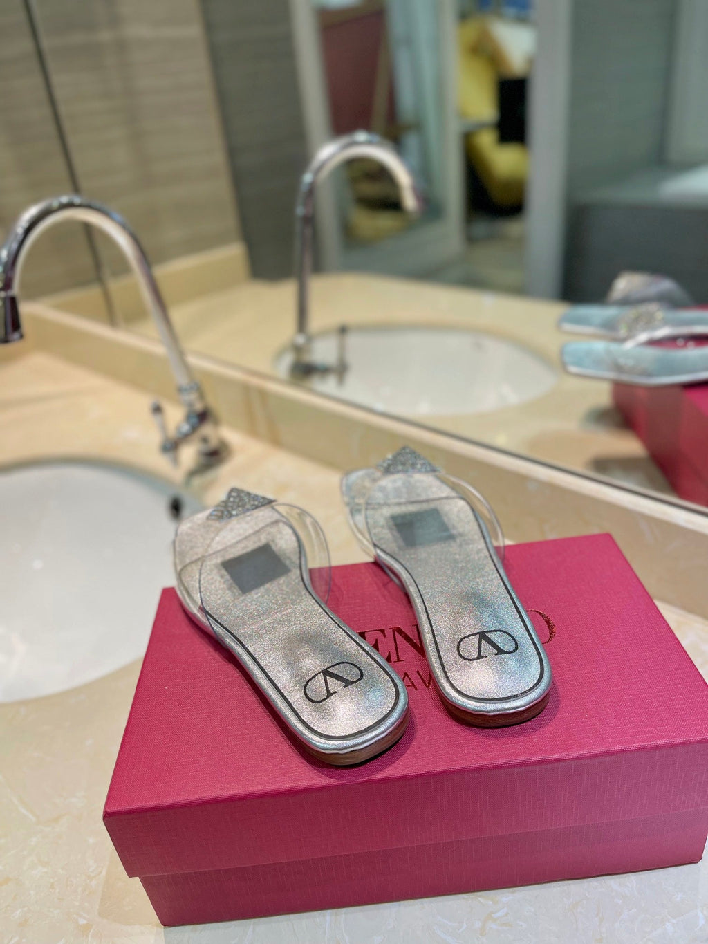 VALENTINO 26S FLAT SLIDES IN SILVER LAMBSKIN WITH CRYSTAL
