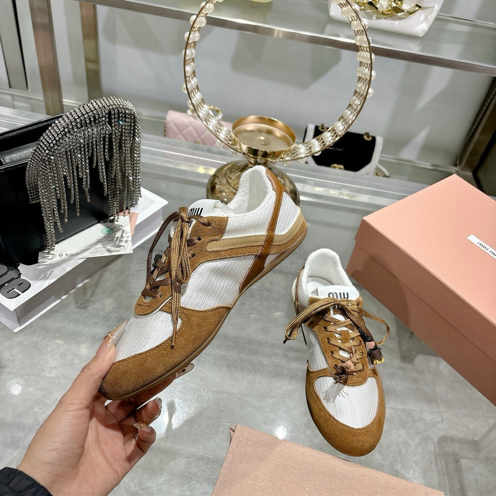 MIUMIU 26S LACE UP SNEAKERS IN BROWN SUEDE WHITE FABRIC CHARM DETAIL
