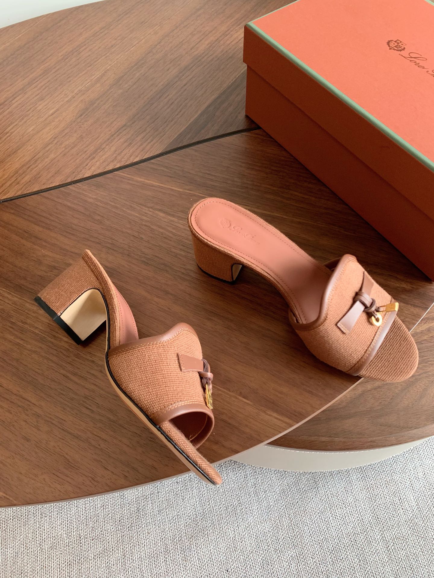 LP 26S SUMMER MULE HEELS 60MM IN DUSTY ROSE BROWN CANVAS AND CALFSKIN GOLD HARDWARE