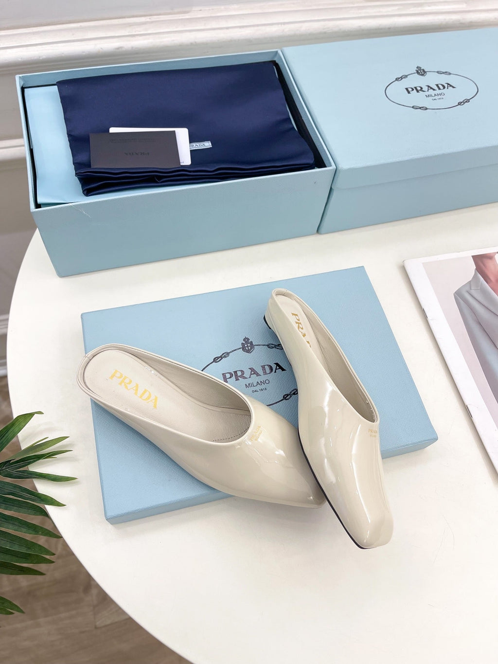 MULES SQUARE TOE IN WHITE SHINY CALFSKIN