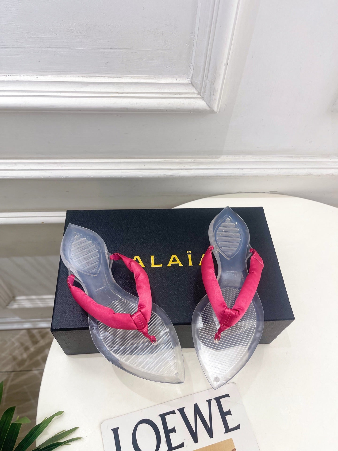 ALAIA 26S THONG SANDALS IN DARK PINK SATIN AND TRANSPARENT PVC