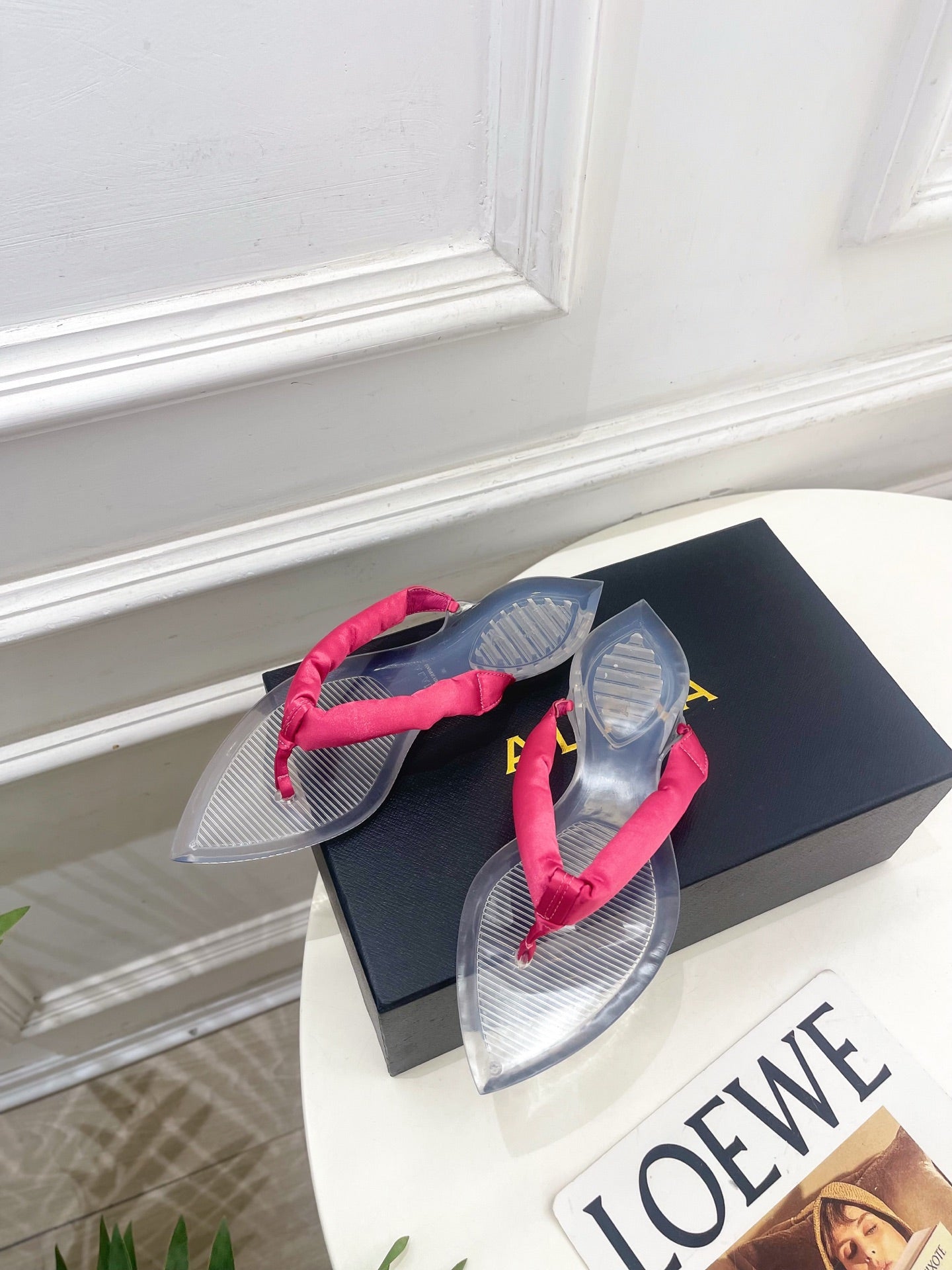 ALAIA 26S THONG SANDALS IN DARK PINK SATIN AND TRANSPARENT PVC