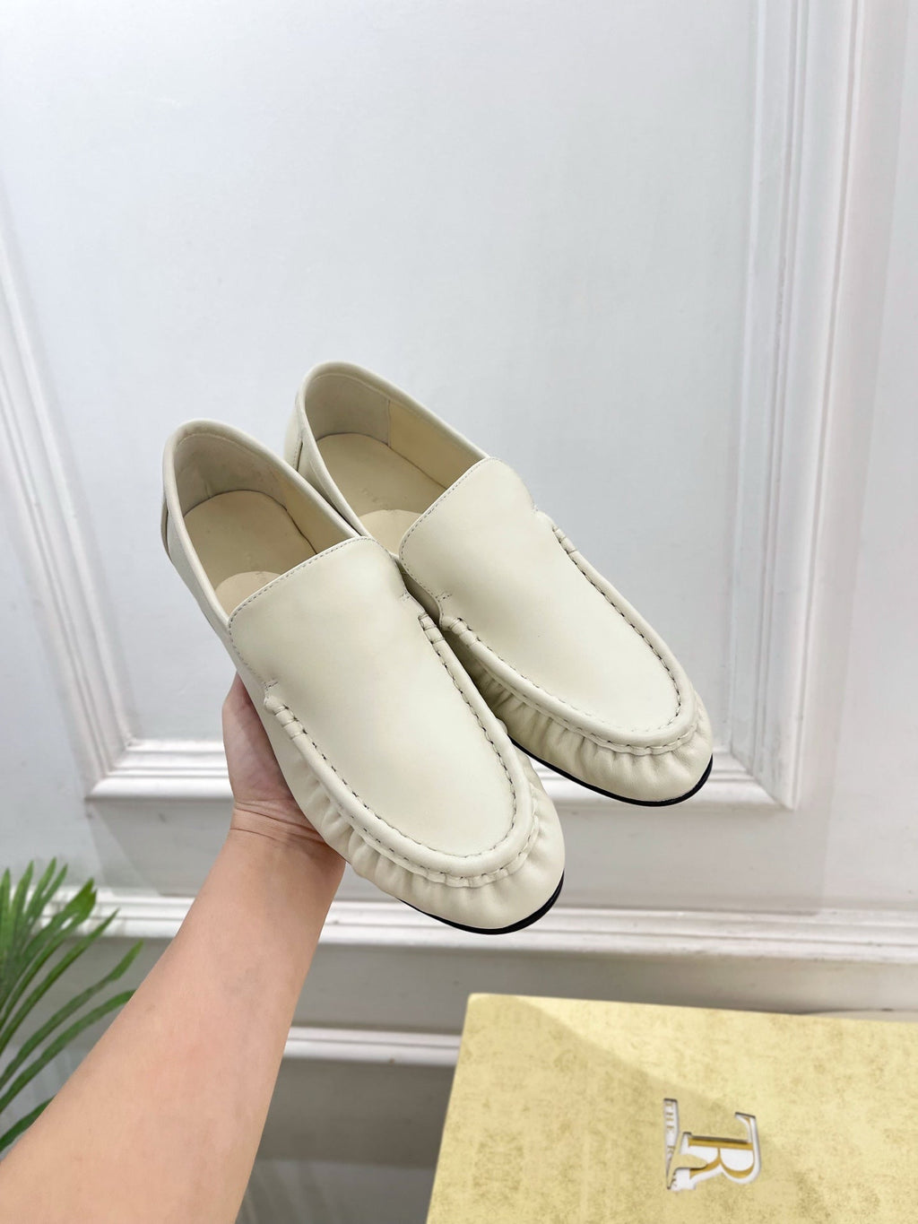 THE ROW 26S MOCCASIN LOAFERS 20MM IN IVORY WHITE CALFSKIN